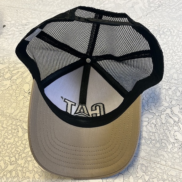 Caterpillar SnapBack Hat - Picture 5 of 5